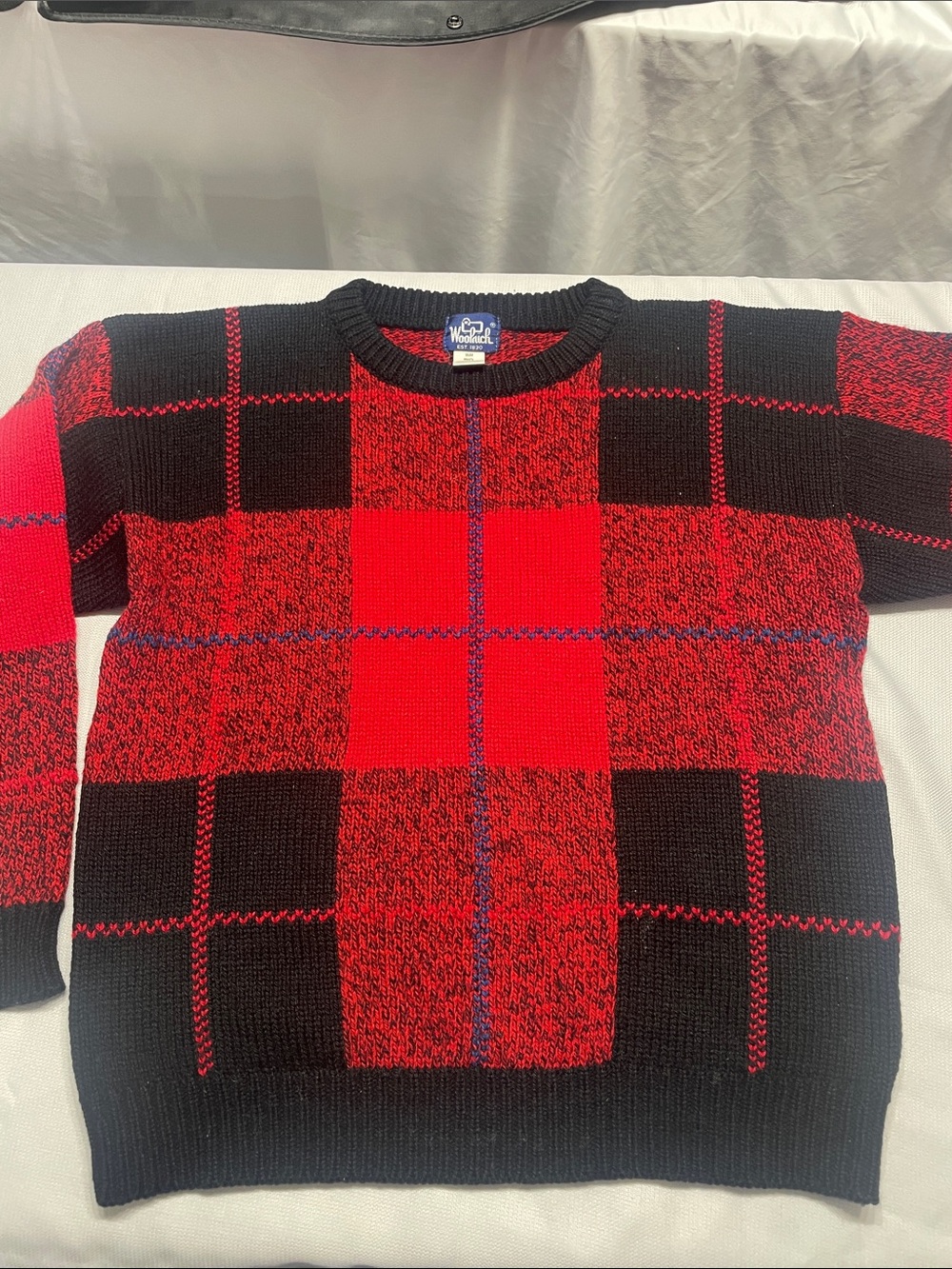 Vintage WOOLRICH Wool Sweater Red Pullover Buffalo Plaid Mens Size L Long Sleeve